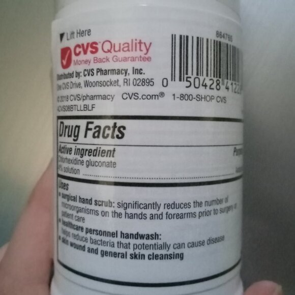 Antiseptic skin cleanser, chlorhexidine gluconate 4% solution, unopened - Picture 3 of 4